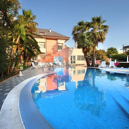 Regent Beach Hotel & Apartments Реджо-ди-Калабрия Экстерьер фото