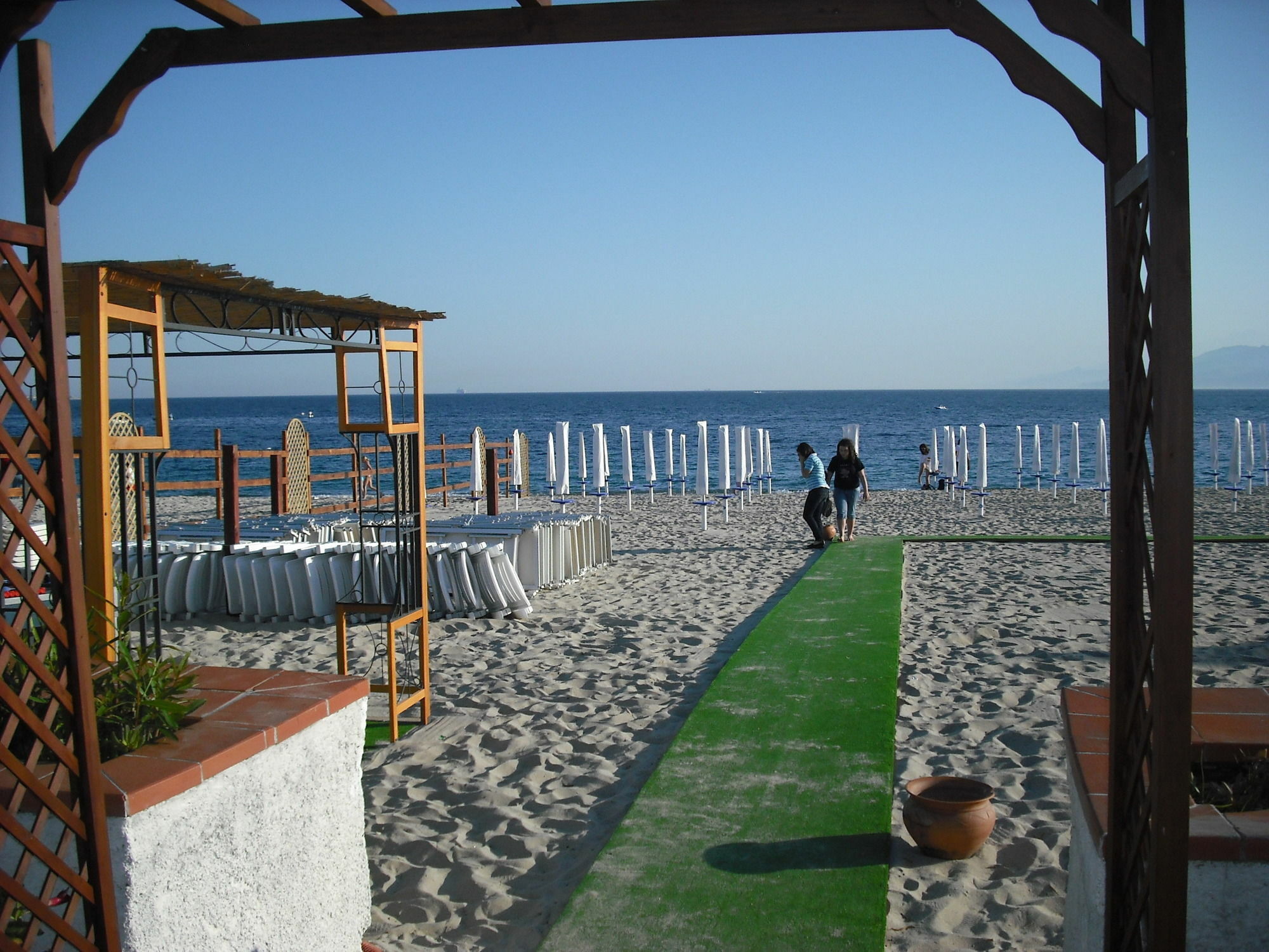 Regent Beach Hotel & Apartments Реджо-ди-Калабрия Экстерьер фото